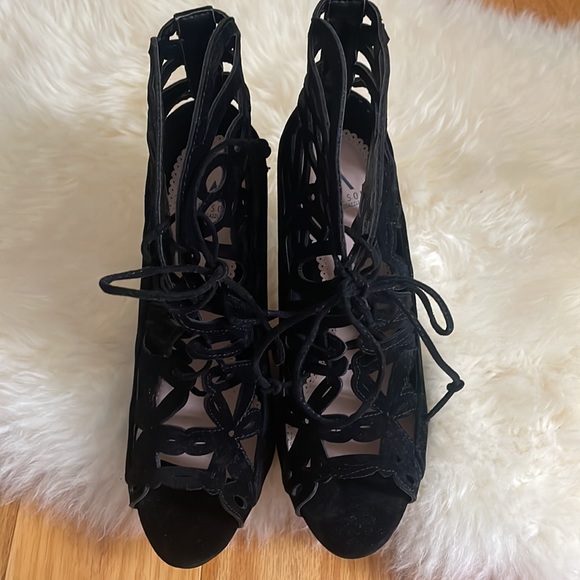 New Black lace up sandals heels, Brand: Madison by Shoedazzle, Size 7 - Picture 6 of 6